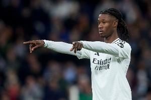 法乙银靴：登贝莱拿球能过掉整条防线，卡马文加早熟程度让人惊讶