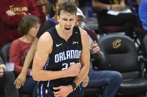 开云-表现全面！小瓦格纳19中10砍下27分5篮板5助攻 正负值+14全场最高