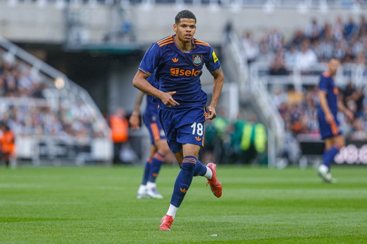 开云-奔袭破门！奥苏拉对阵曼联创造本赛季英超前锋最高速度纪录